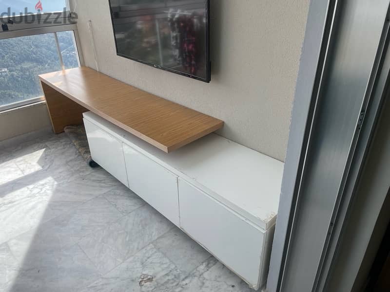 tv unit 0