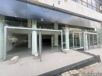 Showroom For Rent in Verdun صالة عرض للإيجار في فردان