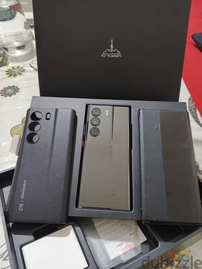 ZTE AXON 40 ultra space edition