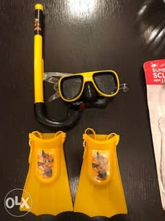 masque for swiming and snorkeling for 3 -4 years 0