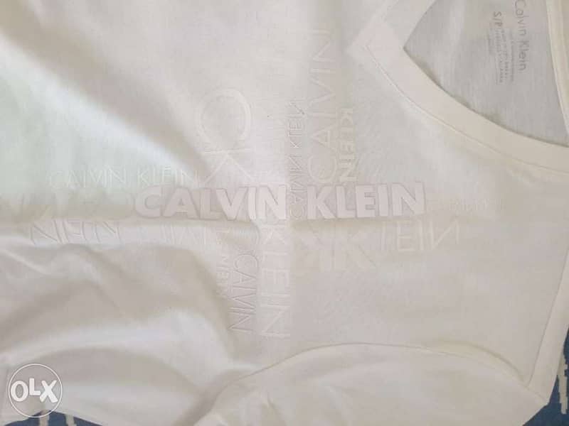 Calvin Klein Tshirt 1