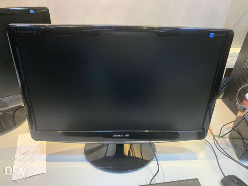 Samsung B2330 LCD 23 inch monitor - NO HDMI ONLY VGA & DVI PORTS 2