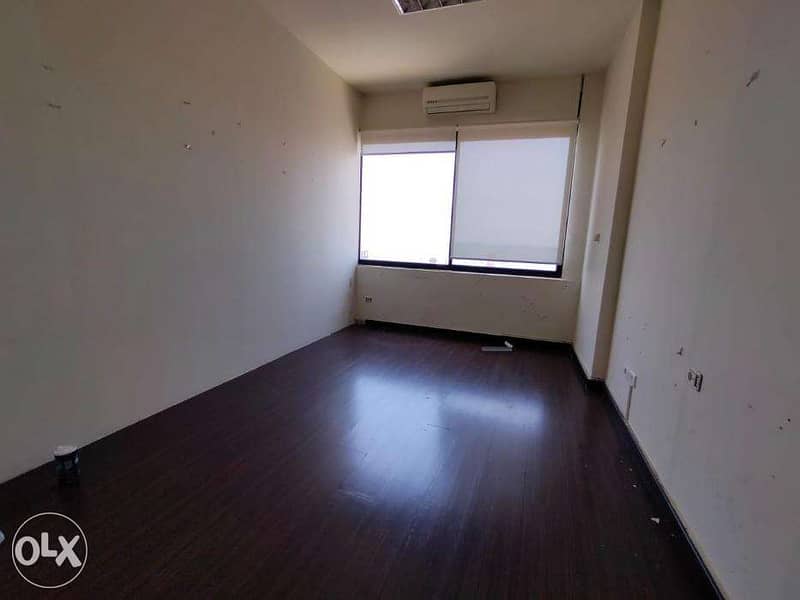 Zalka fully decorated 125m2 Office for Rent 6