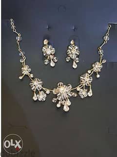 Necklace with earing new 0
