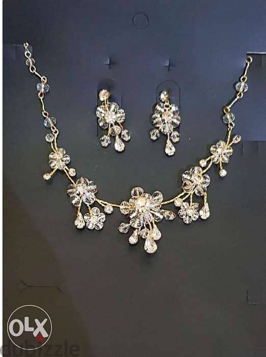 Necklace with earing new 0