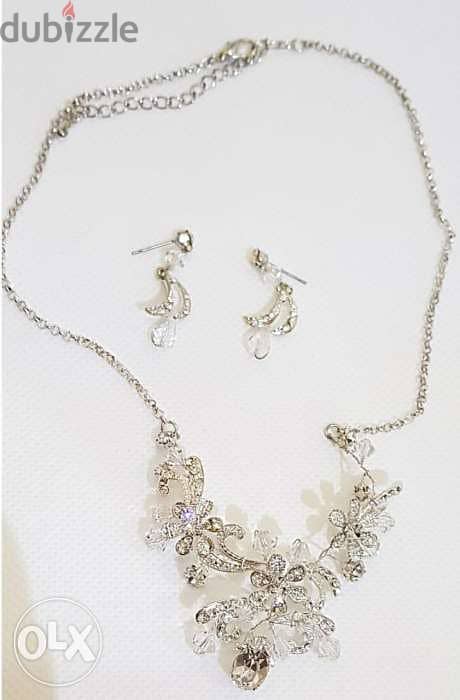 Necklace with earing new 1