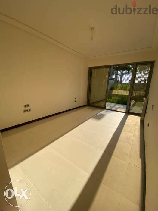 4 master bedrooms 400 sqm for sale / terrace / pool waterfront dbayeh 3