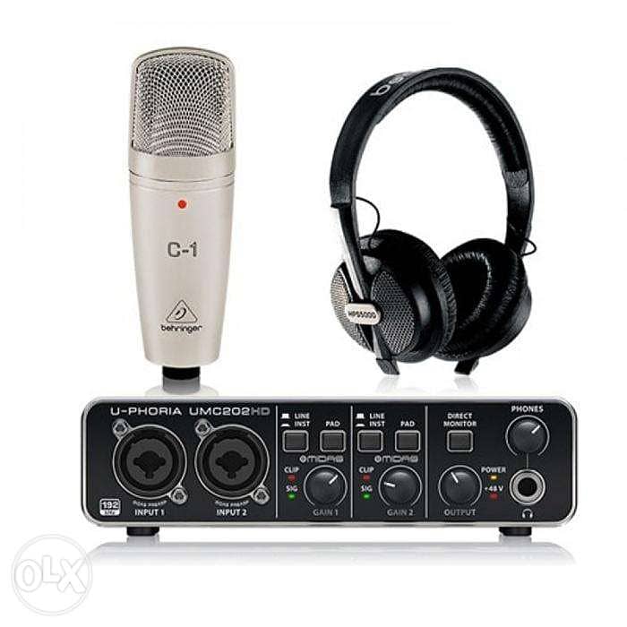 Behringer studio package 2in 2 out 1
