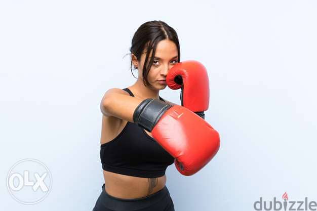 Lady learn how to defend yourself in any situation 2