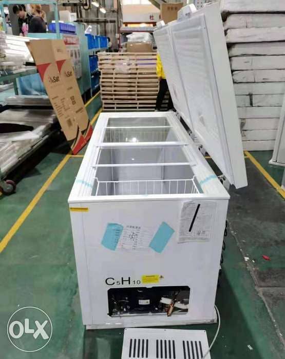 AGI chest freezer AG-500CFR 1