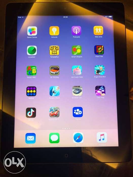 I Pad brand Apple 3