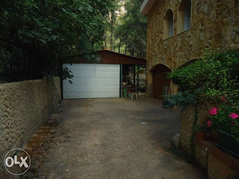 Villa for Sale in Joura فيلا للبيع في جوره البلوط 3