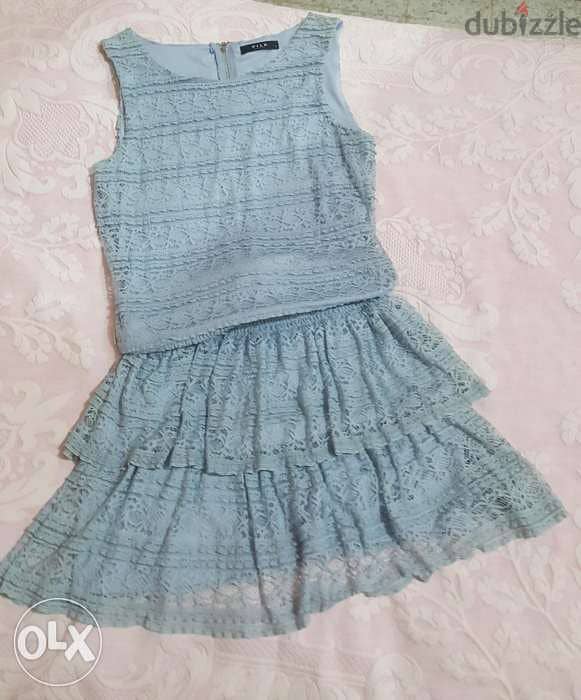 Vila london blue lace ruffle dress size medium 38. فستان دانتيل كشكش 2