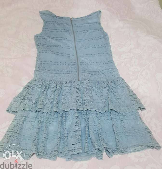 Vila london blue lace ruffle dress size medium 38. فستان دانتيل كشكش 3
