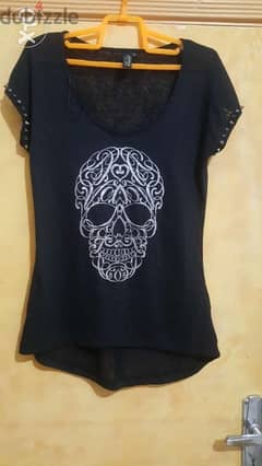 Woman fine knit skull shirt 38 بلوزة حياكة 0