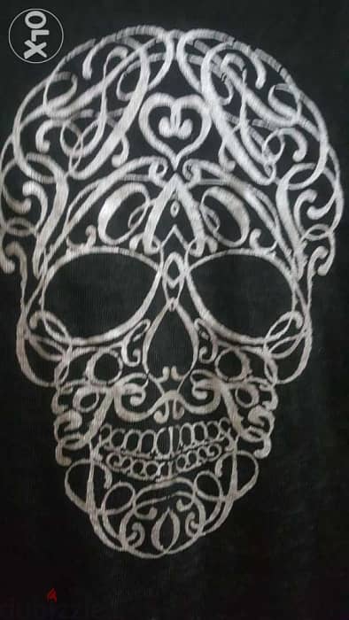 Woman fine knit skull shirt 38 بلوزة حياكة 1