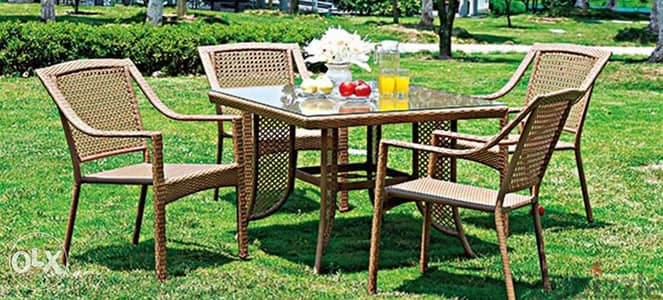 rattan table sq1