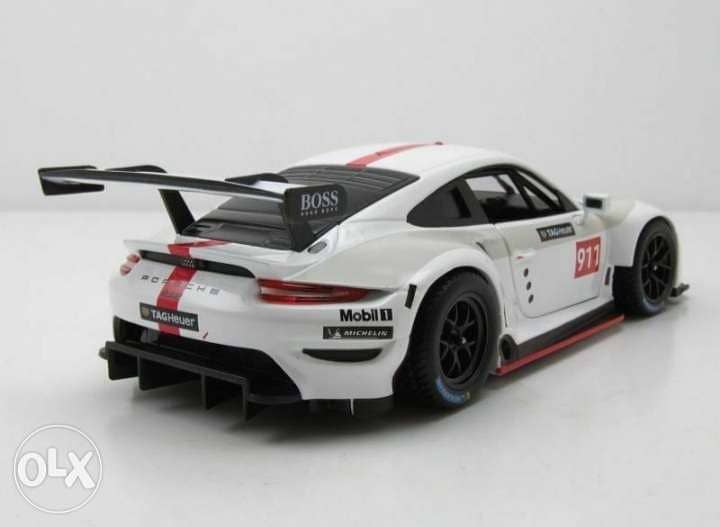 Porsche GT3 RSR diecast car model 1:24. 4