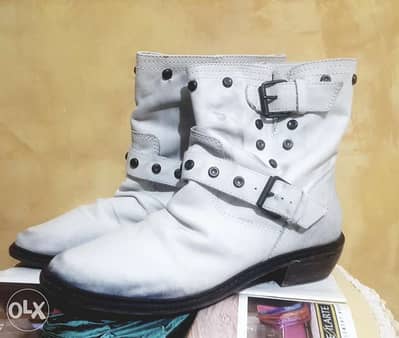 MIA Limited Edition matt vintaged leather distressed studded boots 40