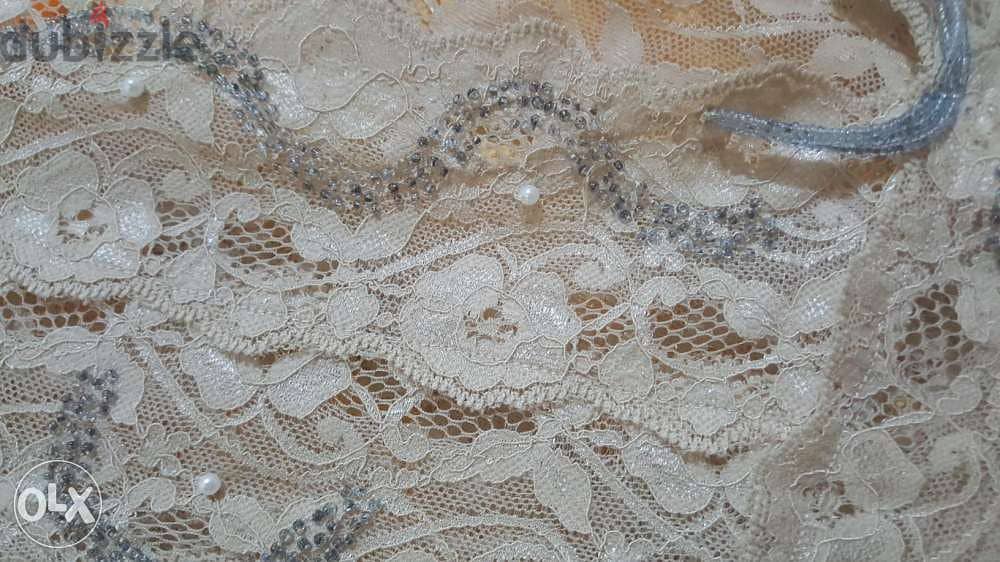 Lace embellished top medium to large بلوزة دانتيل وشك 2