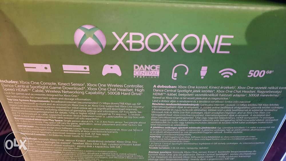 Xbox One with Kinect Barely used 2