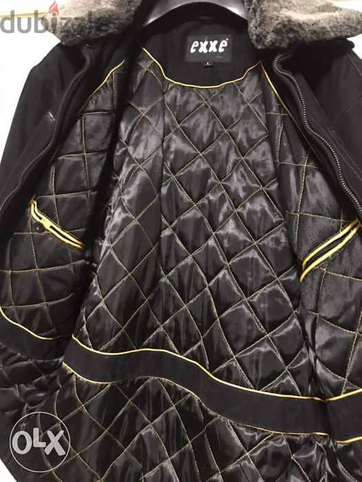 man jacket dain black size L / XL , col fourrure w btenchel 3
