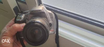 canon EOS Rebel Xsi digital camera with 28-105mm macro lens
