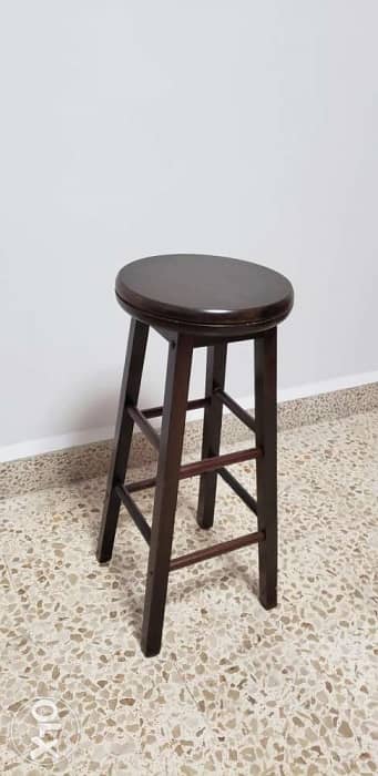 Studio Wood Stool With Rotating Head 0