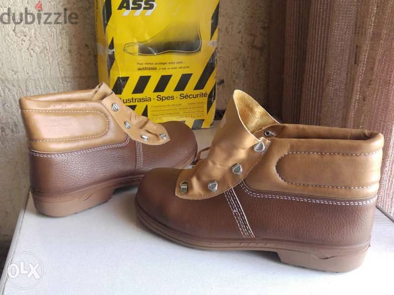 MTS safety shoes 2