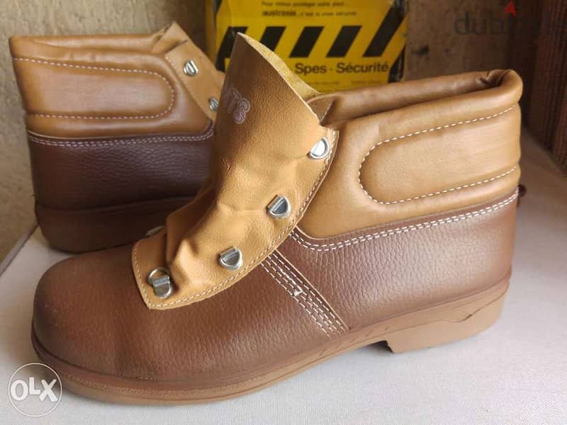 MTS safety shoes 3