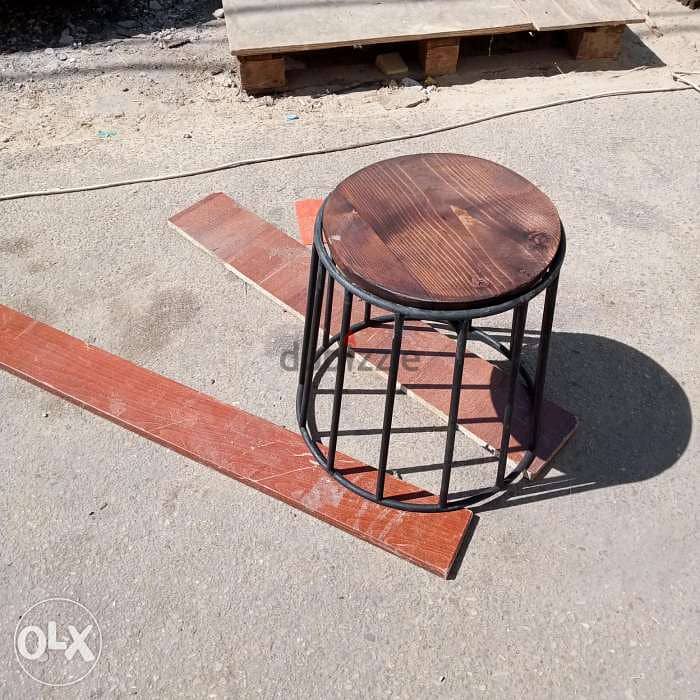 Metal base round table and chair طاولة او كرسي خشب وحديد 1