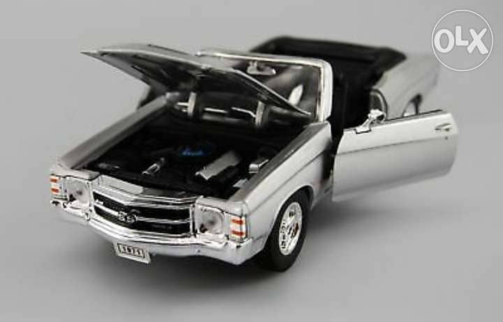 '71 Chevelle SS Convertible diecast car model 1:24. 3