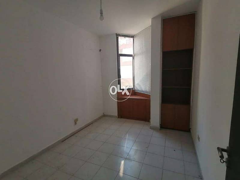 L08613 - 4-Rooms Office for Rent in Bouchrieh - Cash 4