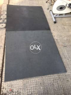 floor rubber mat like new very good quality