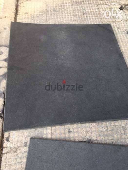 floor rubber mat like new very good quality 4