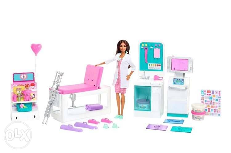 ​Barbie Careers Fast Cast Clinic Playset, Brunette Barbie Doctor Doll: 2