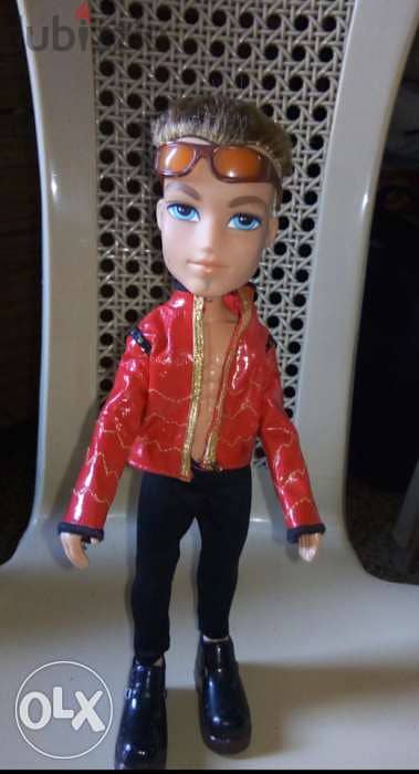 "CAMERON -SECRET DATE" BRATZ BOY MGA doll 2005 in wear +Shoes=18$ 2