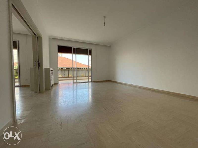 AH21-248 Apartment for rent in Beirut, Ashrafieh 420m2, $2,950 cash 2