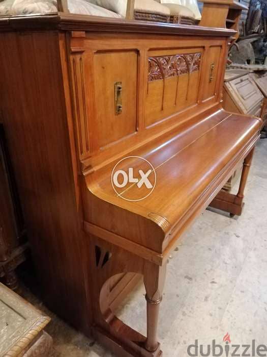 بيانو خشب ججوز رائع النظافة يعمل للعذف والتدريب ممتاز جدا صنع الماني 1
