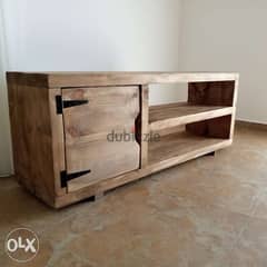 Tv unit sweden wood vintage style طاولة تلفزيون خشب سميك