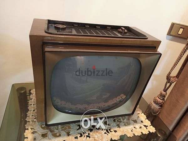 Vintage Antique and Rare TV 1957 Voxson 0