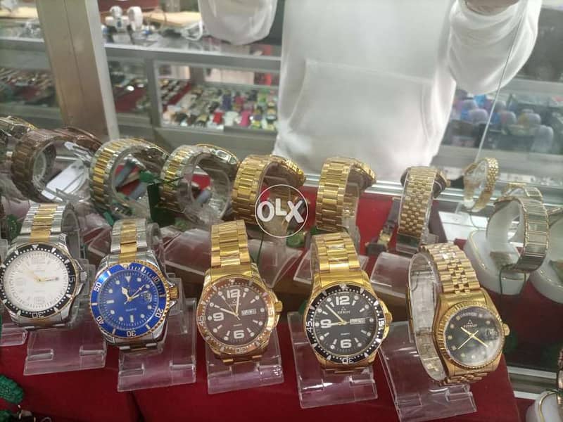 Watch shop for liquidation around 9000 watch 4