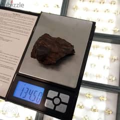 حجر نيرك الغرام 10 دولار meteorite stone