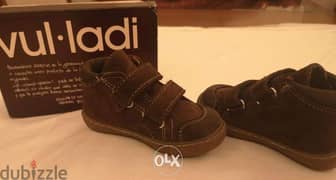 Vul-ladi original kids shoes size 22 / حذاء ولادي 0