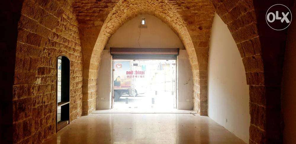 L08737-Shop For Rent in Old Souk Jounieh 2