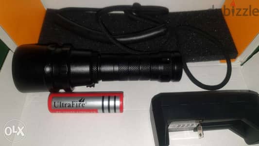 Torch diving light ultrafire 900 lumens 1 battery