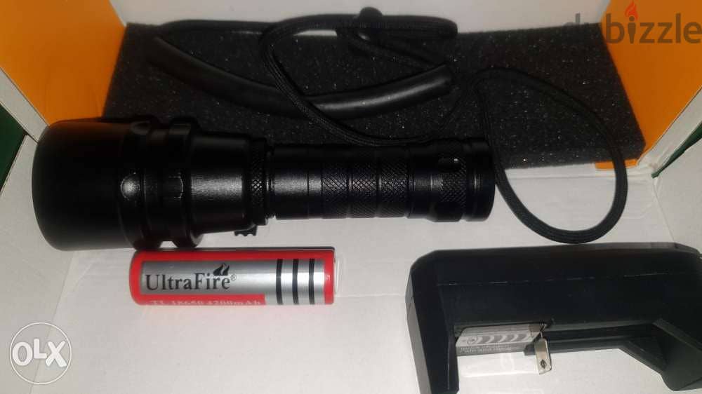 Torch diving light ultrafire 900 lumens 1 battery 0