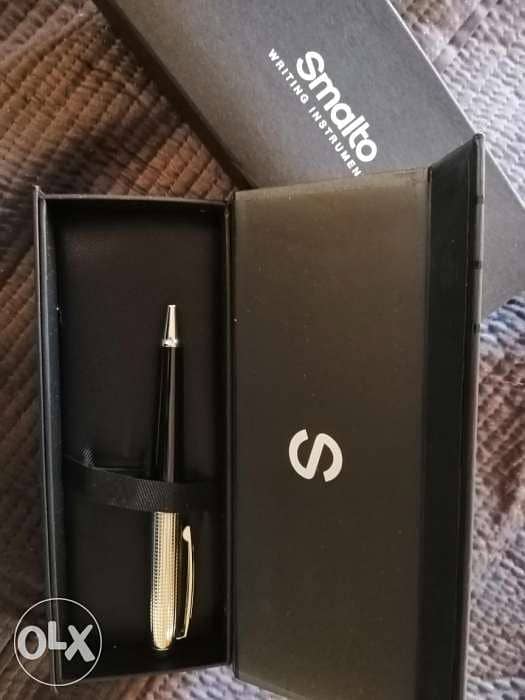 Smalto pen with box 1