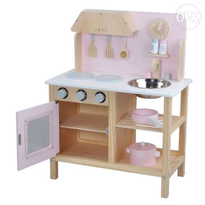 Kitchen with accessories 0