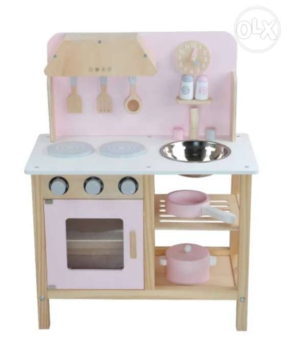 Kitchen with accessories 2